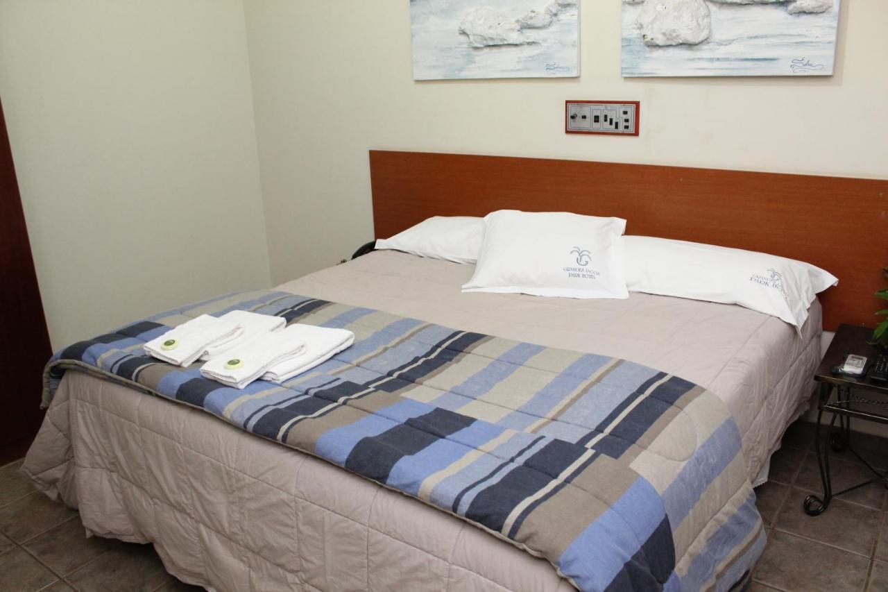Grandes Lagos Park Hotel Jales 外观 照片