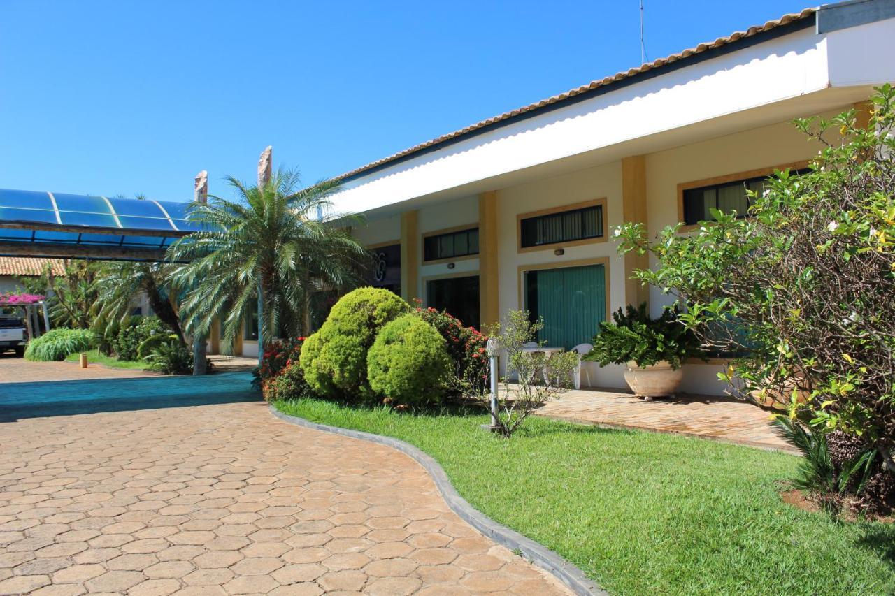 Grandes Lagos Park Hotel Jales 外观 照片