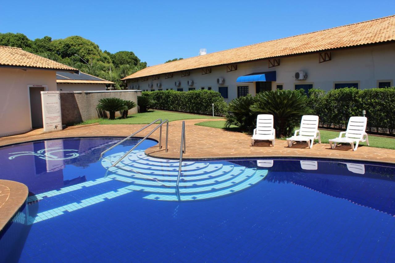 Grandes Lagos Park Hotel Jales 外观 照片